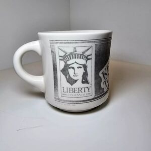 Vintage Centennial Statue Of Liberty Keep The Torch Lit Coffee Mug England 1982